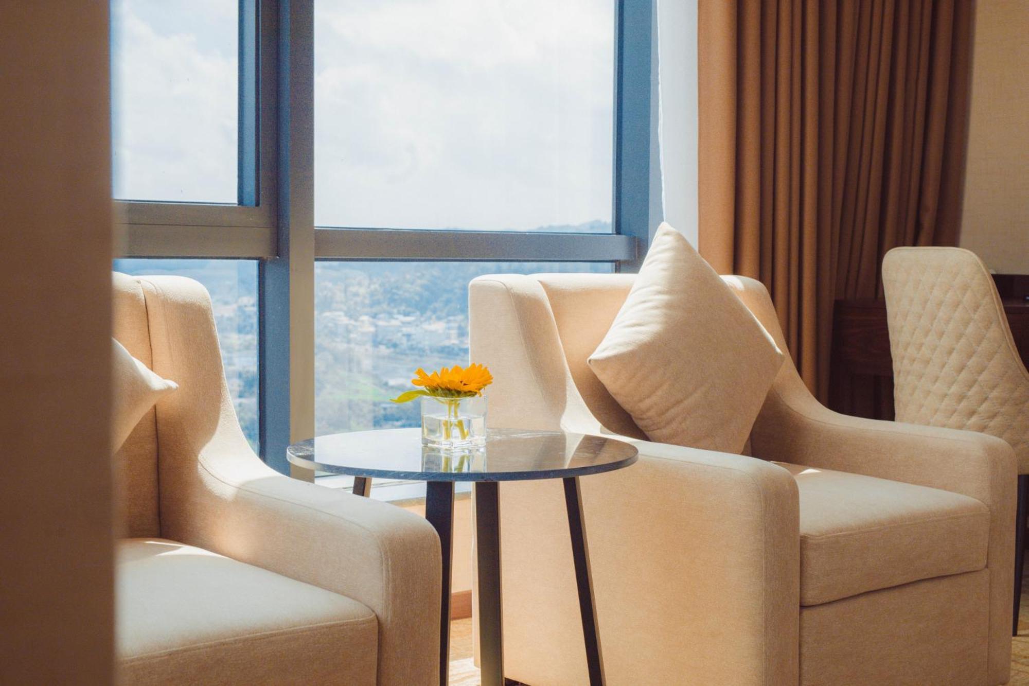 Muong Thanh Luxury Каобанг Экстерьер фото
